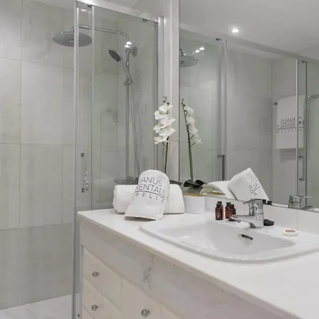 Puerto Banus 3 Bedroom Apartment Marbella